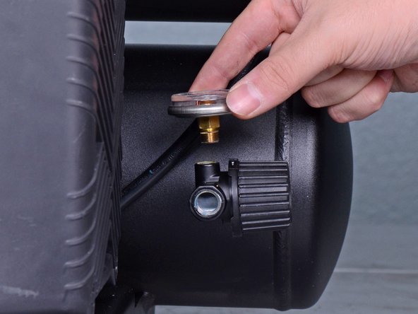 MiTM Air Compressors AM1HE0205HD 2014 Regulator Replacement, Remove the pressure gauge: crwdns2935265:04crwdnd2935265:02crwdnd2935265:02crwdne2935265:0