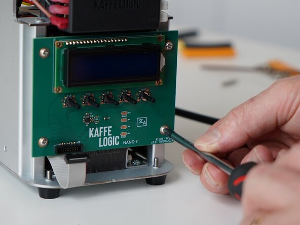Kaffelogic Nano 7/LINK (D-P Serial) LCD Board Replacement, Remove PCB screws: adım 7, 3 resimden 2.