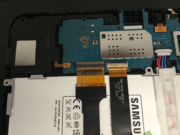 Samsung Galaxy Tab Pro 10.1 Digitizer Replacement, Reconnect to motherboard: crwdns2935265:05crwdnd2935265:02crwdnd2935265:03crwdne2935265:0