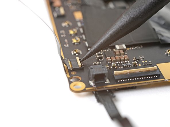 HTC Vive XR Elite Motherboard Replacement, Remove the motion sensor cable: crwdns2935265:0117crwdnd2935265:02crwdnd2935265:02crwdne2935265:0