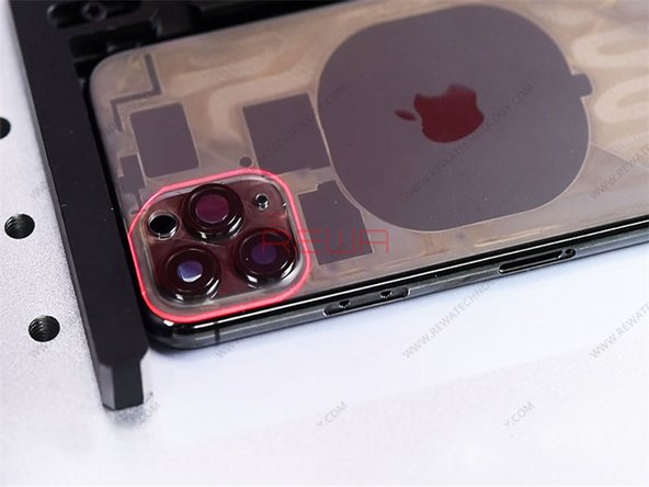 iPhone 11 Pro更换后玻璃, 扫描摄像头周围的玻璃: 步骤 3 中的图像 1，1
