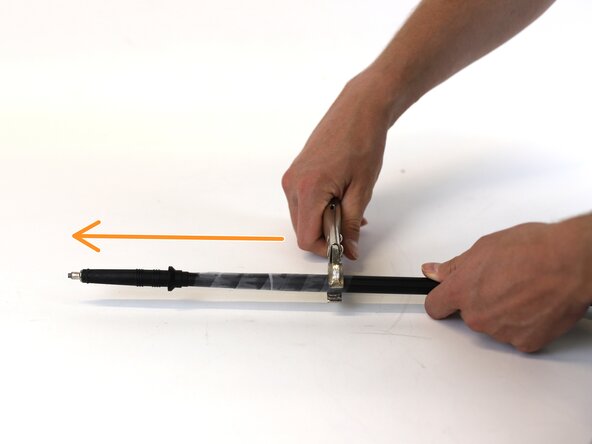 How to Replace the Tip of a Hiking Pole, Remove the tip: crwdns2935265:03crwdnd2935265:01crwdnd2935265:03crwdne2935265:0