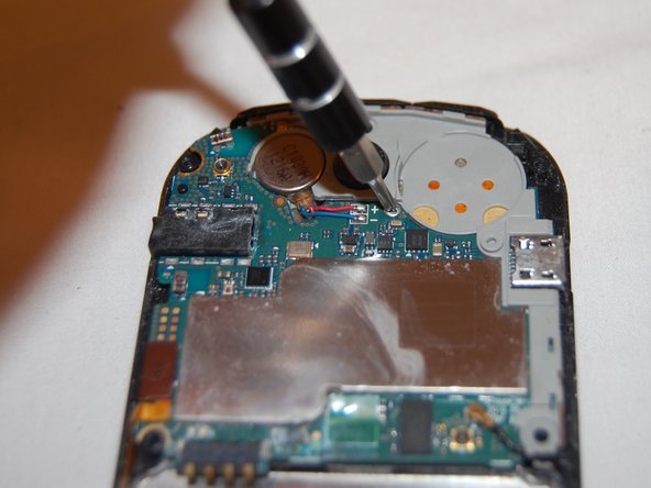 Pantech Crux Teardown: step 8, image 2 of 2