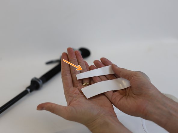 How to Grip a Hiking Pole, Prepare the grip tape: crwdns2935265:02crwdnd2935265:02crwdnd2935265:03crwdne2935265:0