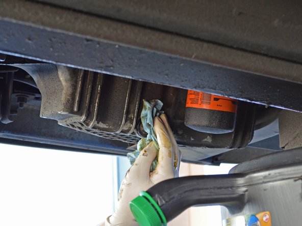 1995-1999 Dodge/Plymouth Neon Oil Change (SOHC): crwdns2935265:011crwdnd2935265:03crwdnd2935265:03crwdne2935265:0