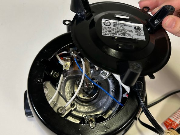 Chef’s Counter Rice Cooker RC-3 Disassembly: crwdns2935265:02crwdnd2935265:03crwdnd2935265:03crwdne2935265:0