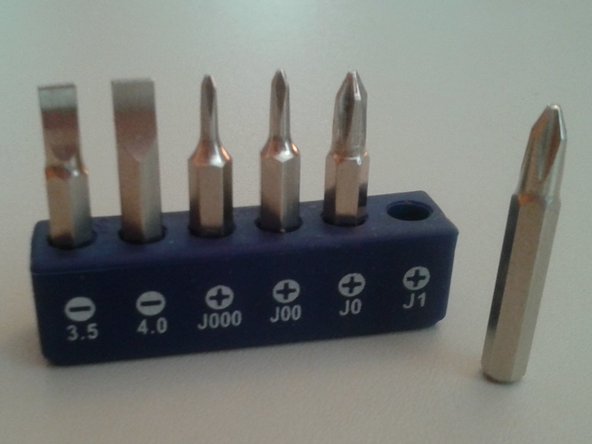 Microsoft Bluetooth Notebook Mouse 5000 Central wheel button switch Fix, Unscrew the 4 J1 screws: crwdns2935265:05crwdnd2935265:02crwdnd2935265:03crwdne2935265:0