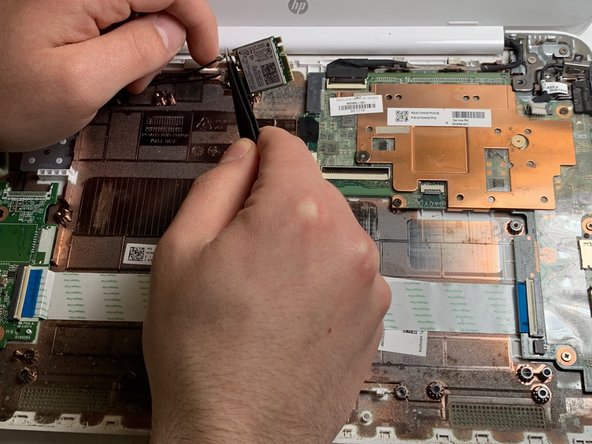 HP Stream 11-y012nr WiFi Card Replacement: crwdns2935265:05crwdnd2935265:02crwdnd2935265:03crwdne2935265:0