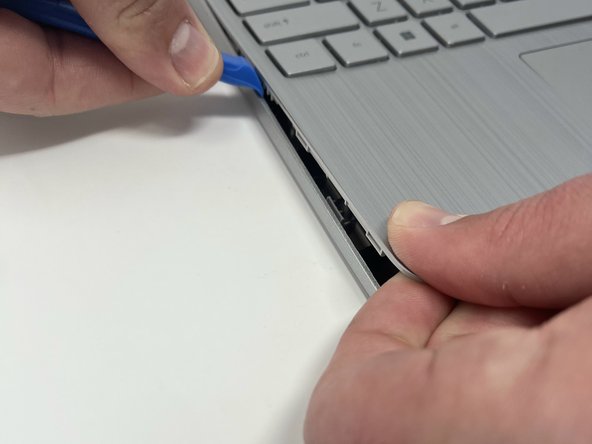 HP 15-dy2024nr SSD Replacement: crwdns2935265:03crwdnd2935265:03crwdnd2935265:03crwdne2935265:0