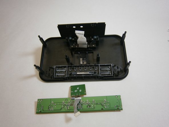 iHome iD95 Button Cover Replacement: crwdns2935265:017crwdnd2935265:02crwdnd2935265:02crwdne2935265:0