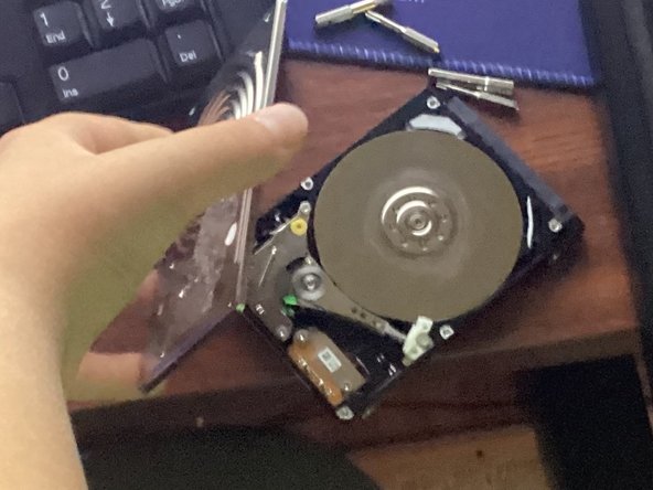 2.5" Toshiba SATA Hard Drive Teardown, The Back Cover: crwdns2935265:02crwdnd2935265:03crwdnd2935265:03crwdne2935265:0