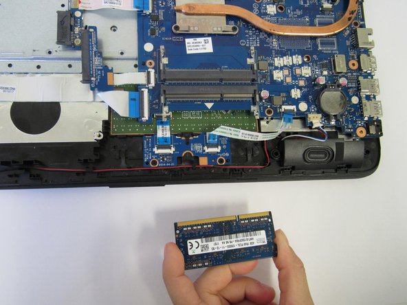 HP Notebook 15-ba018ds RAM Replacement: crwdns2935265:05crwdnd2935265:03crwdnd2935265:03crwdne2935265:0