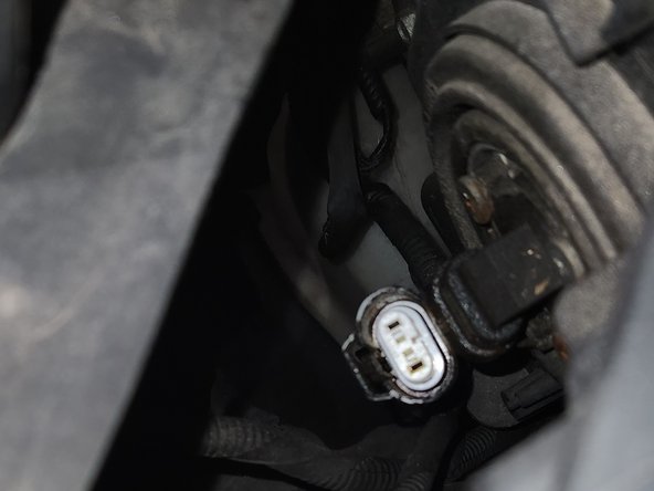 2005-2010 Honda Odyssey Headlight Bulb Replacement: 手順 6、 3の画像 1