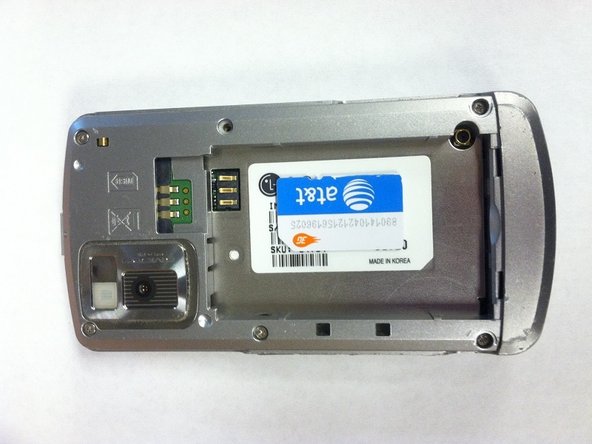 LG Shine Battery and SIM Card Replacement, SIM Card Removal: crwdns2935265:03crwdnd2935265:03crwdnd2935265:03crwdne2935265:0