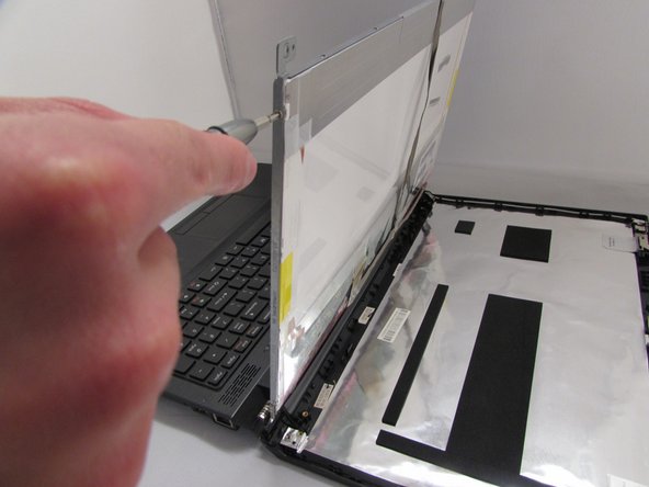 Lenovo B575-1450 Display Panel  Replacement: crwdns2935265:09crwdnd2935265:02crwdnd2935265:02crwdne2935265:0