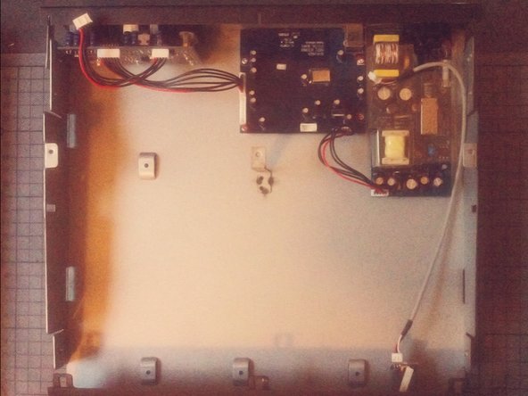 Behringer BCD3000 Disassembly: crwdns2935265:07crwdnd2935265:03crwdnd2935265:03crwdne2935265:0