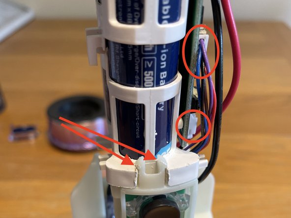 Eufy HomeVac H11 Battery Replacement, Removing the battery housing: crwdns2935265:06crwdnd2935265:02crwdnd2935265:02crwdne2935265:0