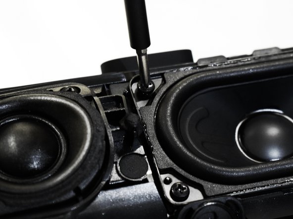 JBL Charge 5 Motherboard Replacement, Speakers: crwdns2935265:012crwdnd2935265:03crwdnd2935265:03crwdne2935265:0