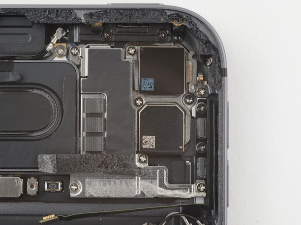 iPad Pro 11" 3rd Gen Battery Replacement, Unfasten the rear camera shield: crwdns2935265:055crwdnd2935265:02crwdnd2935265:02crwdne2935265:0