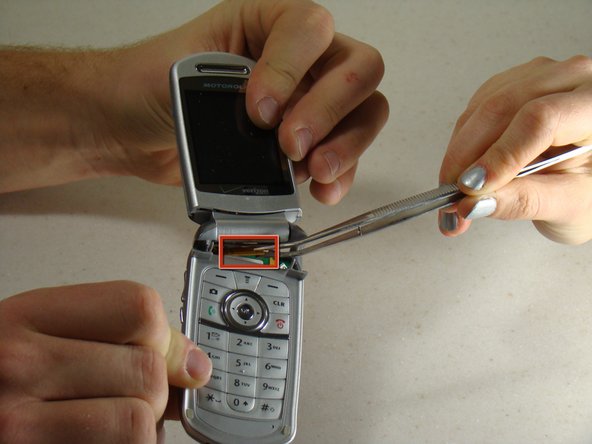 Motorola E815 Keypad Replacement: crwdns2935265:07crwdnd2935265:02crwdnd2935265:03crwdne2935265:0