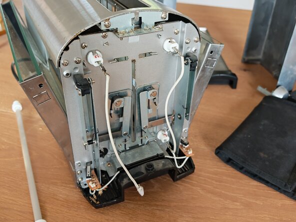 Magimix Toaster Vision heating element replacement, Resistance Removal: step 3, image 1 of 2
