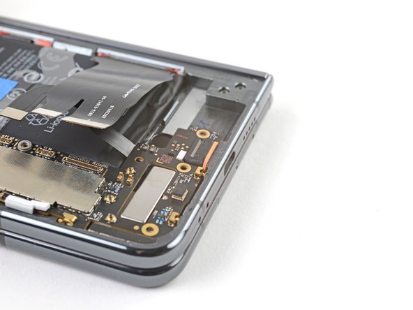 Google Pixel Fold Logic Board Replacement: passo 57, immagine 3 di 3