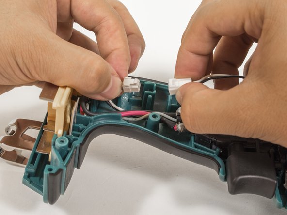 Makita XPH01 LED Light Replacement: crwdns2935265:010crwdnd2935265:03crwdnd2935265:03crwdne2935265:0