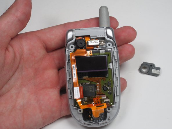 Motorola V557 Camera Replacement: crwdns2935265:011crwdnd2935265:03crwdnd2935265:03crwdne2935265:0