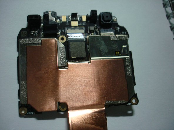 Asus Zenfone 2 Teardown, Removing the motherboard: stap 0, afbeelding 2 van 3