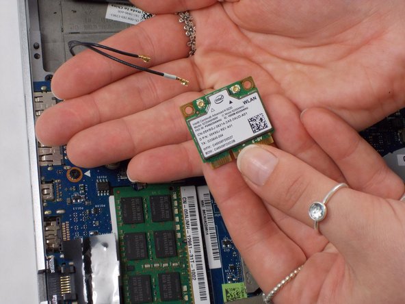 Dell XPS 14 Wi-Fi Card Replacement: crwdns2935265:010crwdnd2935265:02crwdnd2935265:02crwdne2935265:0