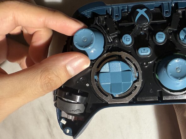How to Fix Xbox Series (Model 1914) Controller Stick Drift Without Soldering: Schritt 4, Bild 2 von 3