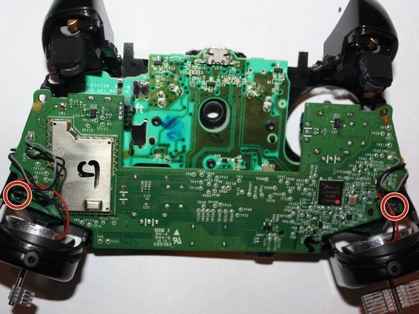 How to Fix a Stuck Button(s) On an Xbox One Controller 1697: crwdns2935265:00crwdnd2935265:01crwdnd2935265:02crwdne2935265:0