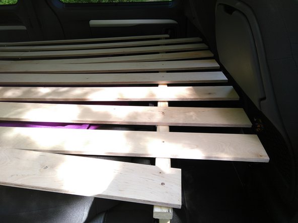 Build slatted frame in Citroen Spacetourer, Dowel attachment part 1: step 4, image 1 of 1