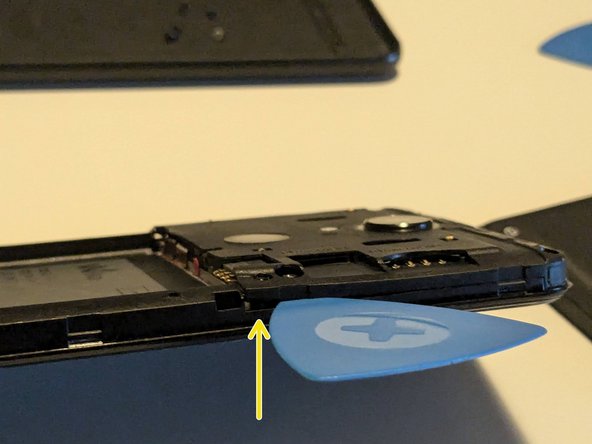 Wiko View Screen Replacement, Remove the top plastic cover: crwdns2935265:04crwdnd2935265:02crwdnd2935265:03crwdne2935265:0