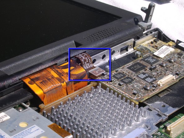 Disassembling the Compaq Armada 7800: crwdns2935265:014crwdnd2935265:01crwdnd2935265:02crwdne2935265:0