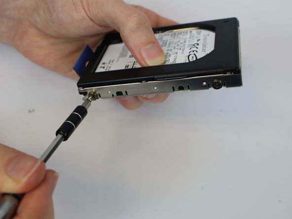 IBM ThinkPad 600E Hard Drive Disk Replacement: crwdns2935265:08crwdnd2935265:02crwdnd2935265:03crwdne2935265:0