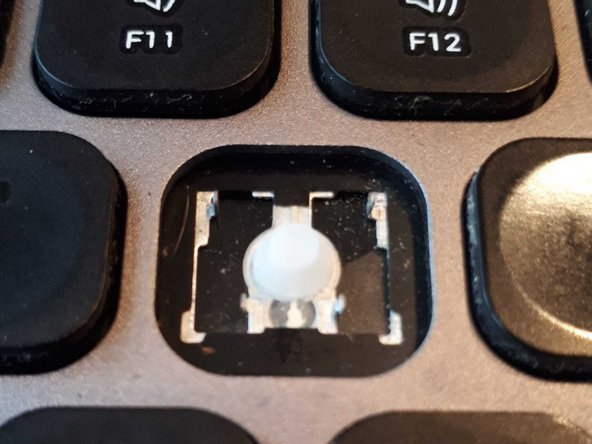 Removing and replacing keys, (REFERENCE) Cap and armature removed: crwdns2935265:03crwdnd2935265:02crwdnd2935265:02crwdne2935265:0