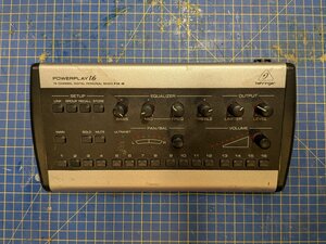 Behringer Powerplay P16-M