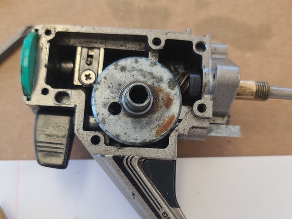 Daiwa PS 1305 Teardown: step 3, image 2 of 3