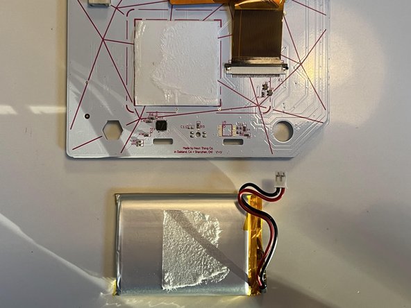 Pocket C.H.I.P. Teardown, Remove the battery: crwdns2935265:05crwdnd2935265:02crwdnd2935265:03crwdne2935265:0