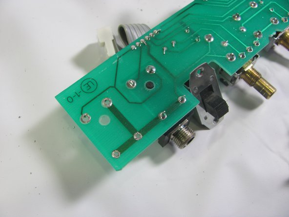 Fender 65 Twin Reverb Input Jack Replacement: crwdns2935265:05crwdnd2935265:03crwdnd2935265:03crwdne2935265:0