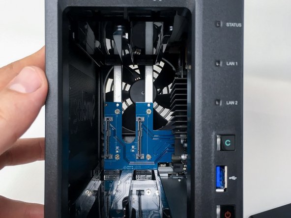 SYNOLOGY DS718+ Teardown