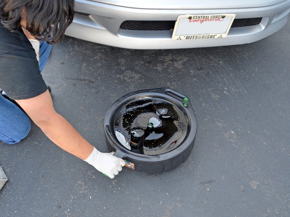 2002-2007 Mitsubishi Lancer Oil Change (2.0L I4 DOHC): crwdns2935265:09crwdnd2935265:03crwdnd2935265:03crwdne2935265:0