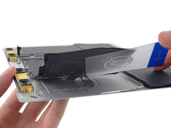 Retina MacBook 2015 Teardown: crwdns2935265:015crwdnd2935265:03crwdnd2935265:03crwdne2935265:0