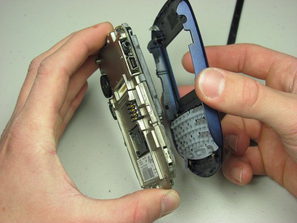 BlackBerry 7510 LCD Screen Replacement: crwdns2935265:07crwdnd2935265:02crwdnd2935265:02crwdne2935265:0