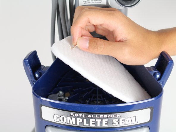 Shark Navigator Lift-Away Deluxe NV360 Power Button Replacement: crwdns2935265:05crwdnd2935265:03crwdnd2935265:03crwdne2935265:0