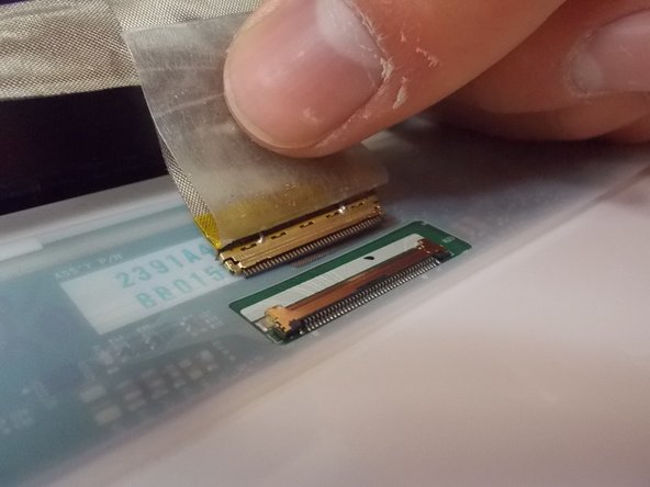 Lenovo IdeaPad Z570 Screen Replacement: crwdns2935265:013crwdnd2935265:03crwdnd2935265:03crwdne2935265:0