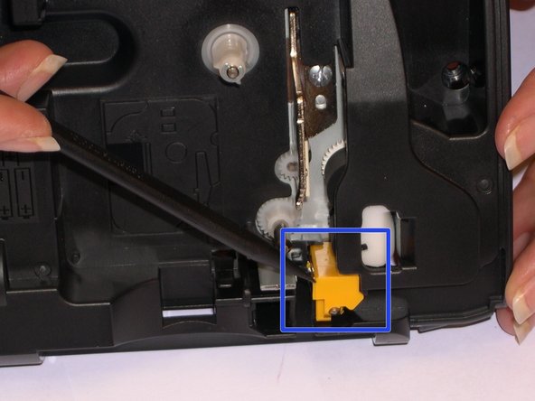 Brother PT-1290 Cutter Blade Replacement, Removing and replacing the cutter blade: crwdns2935265:03crwdnd2935265:02crwdnd2935265:03crwdne2935265:0