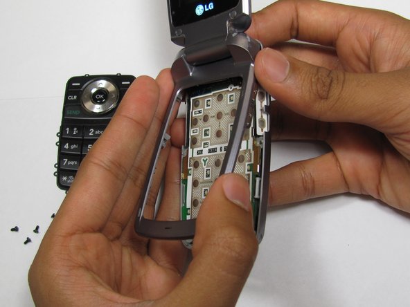 LG VX5400 Logic Board Replacement, Logic Board: crwdns2935265:06crwdnd2935265:02crwdnd2935265:02crwdne2935265:0