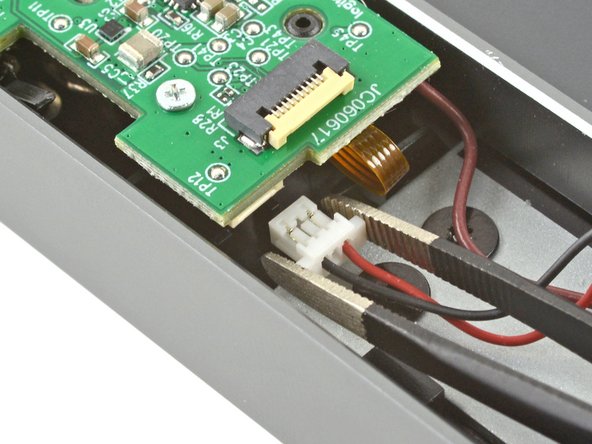 Logitech Craft Battery Replacement, Disconnect both battery connectors: crwdns2935265:013crwdnd2935265:02crwdnd2935265:02crwdne2935265:0